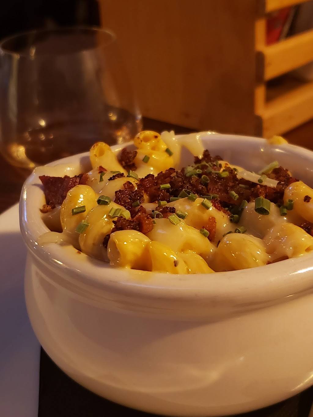 Brick’s Pub | restaurant | 1807 W Slaughter Ln #100, Austin, TX 78748, USA | 5124945239 OR +1 512-494-5239