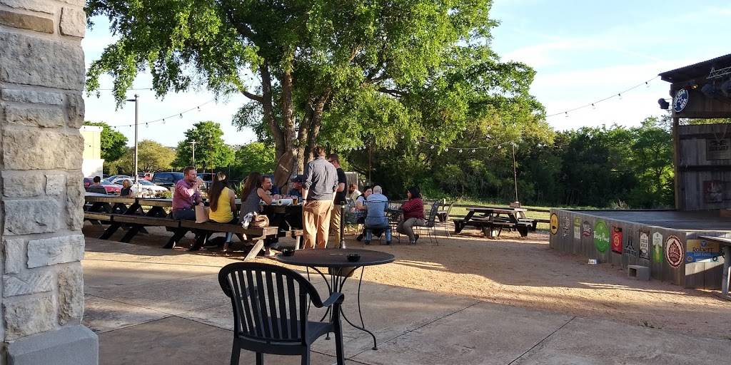 Woody’s Tavern & Grill | restaurant | 12801 Shops Pkwy #100, Bee Cave, TX 78738, USA | 5122638374 OR +1 512-263-8374