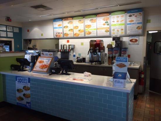 Captain Ds | restaurant | 1321 S Noland Rd, Independence, MO 64055, USA | 8162526288 OR +1 816-252-6288