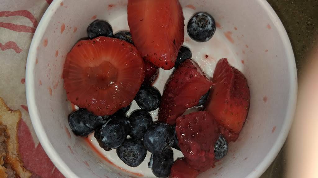 Wendys | restaurant | 8905 Page Ave, St. Louis, MO 63114, USA | 3144232685 OR +1 314-423-2685