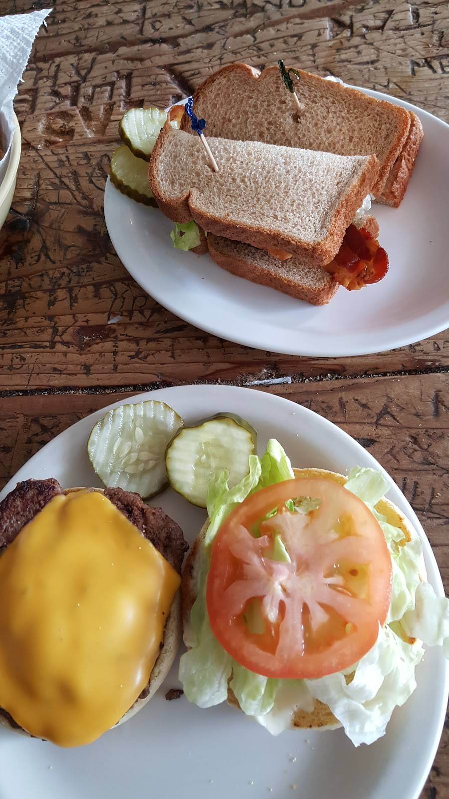 Cavalier Store | restaurant | 2920 Rivermont Ave, Lynchburg, VA 24503, USA | 4348453837 OR +1 434-845-3837