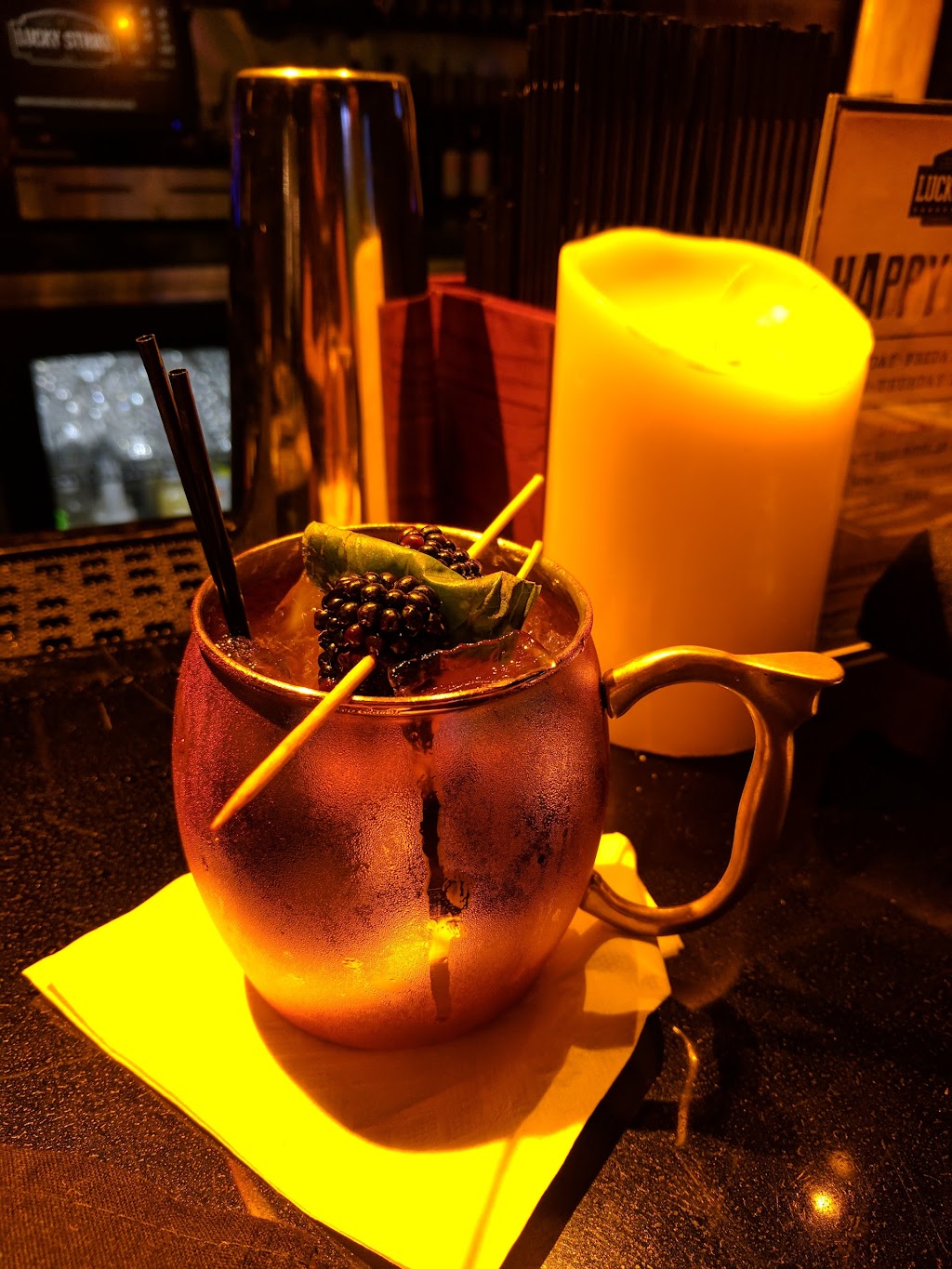 Lucky Strike Bethesda | restaurant | 7101 Democracy Blvd Suite 1022, Bethesda, MD 20817, USA | 2403861850 OR +1 240-386-1850