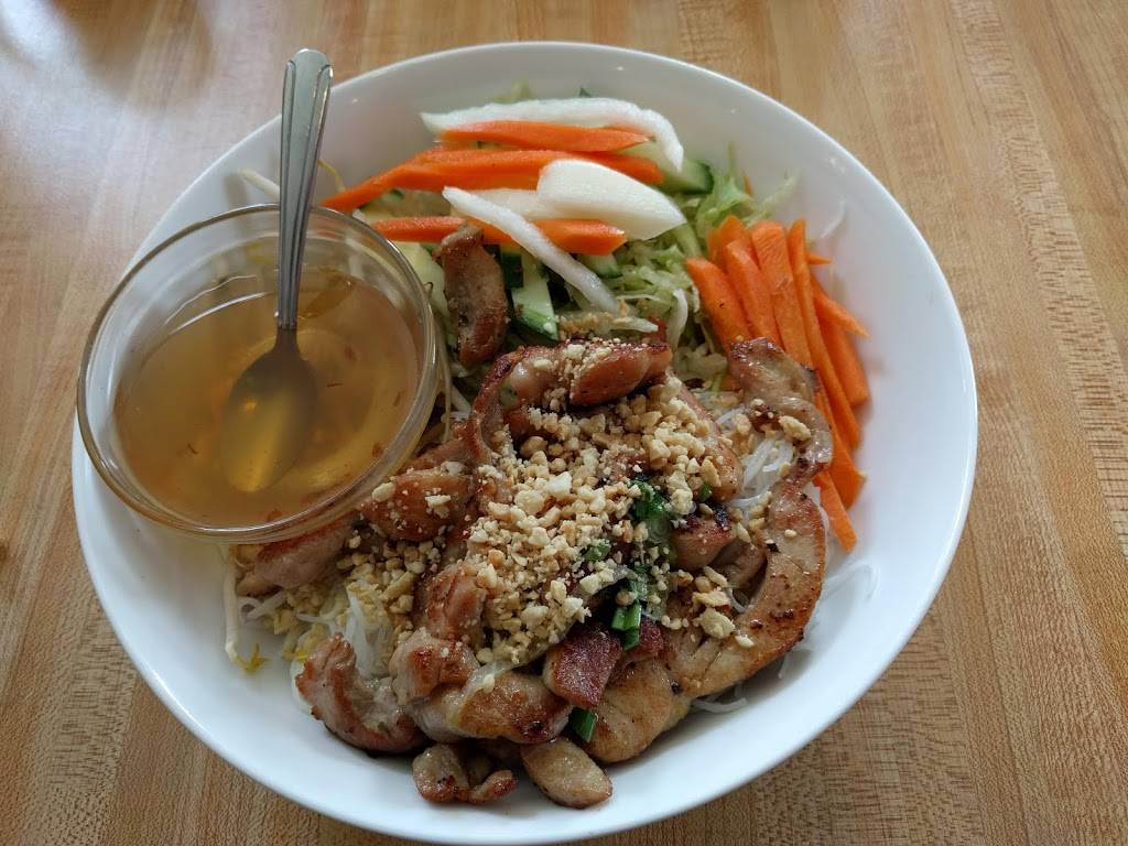 Asian Plus Noodle & Rice | restaurant | 313 Littleton Rd, Westford, MA 01886, USA | 9785776425 OR +1 978-577-6425