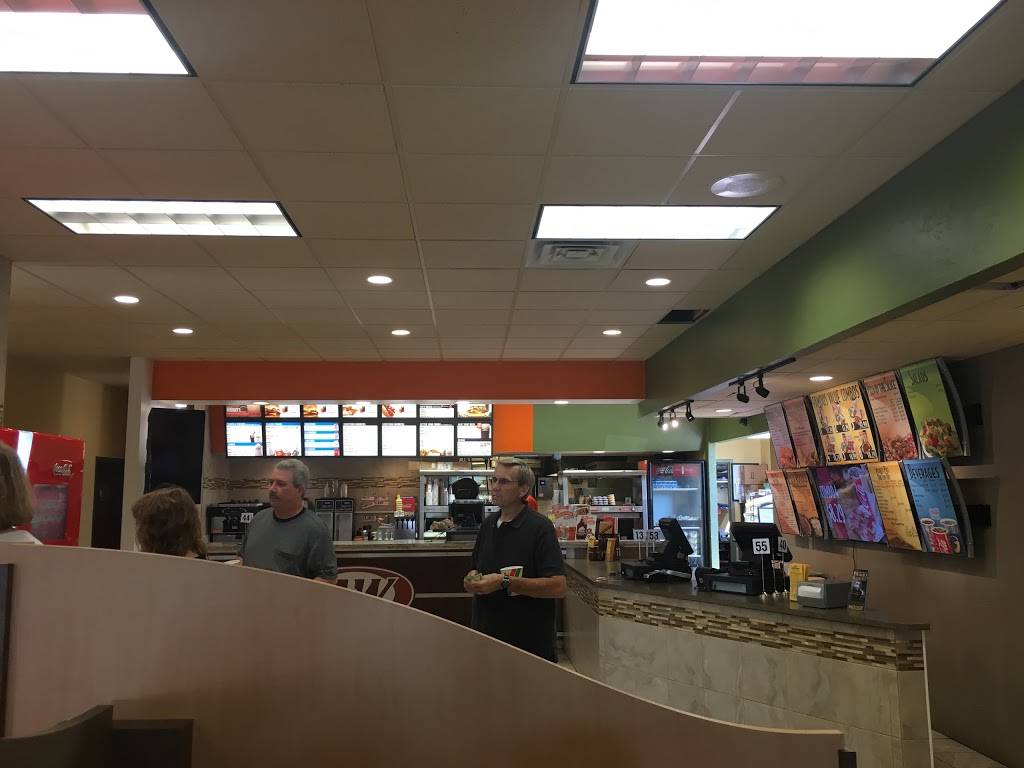 A&W Restaurant | restaurant | 1012 Stand Rock Rd, Wisconsin Dells, WI 53965, USA | 6082537625 OR +1 608-253-7625