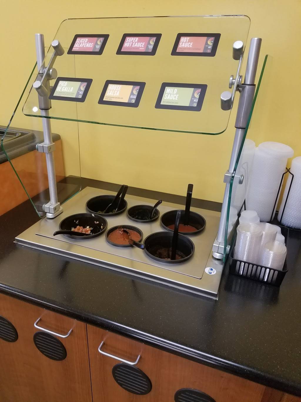 Taco Johns | restaurant | 5824 Douglas Ave, Des Moines, IA 50322, USA | 5152704624 OR +1 515-270-4624