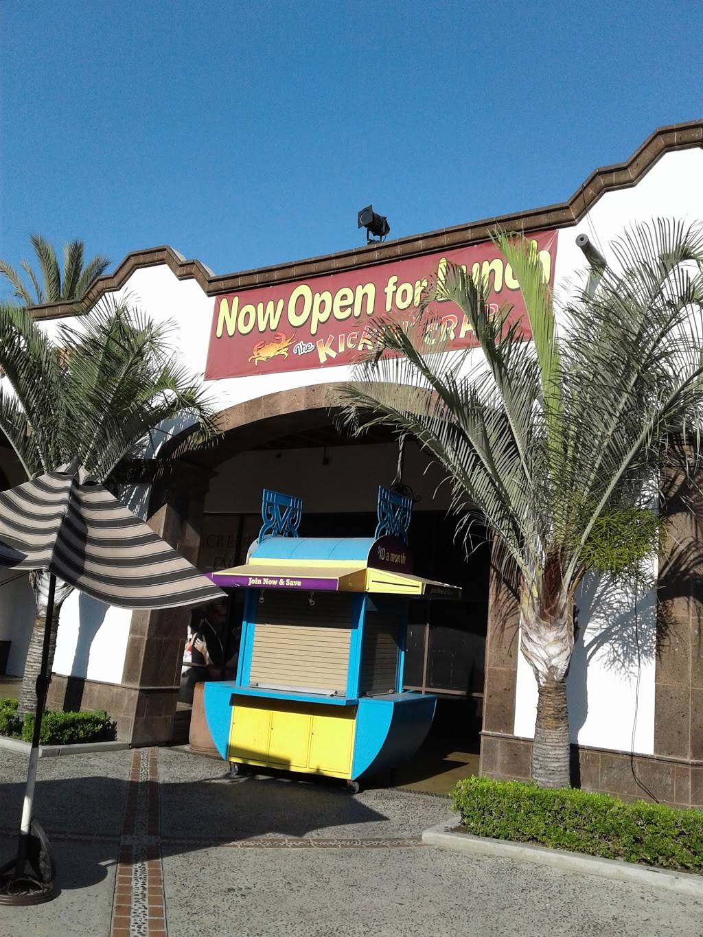 The Kickin Crab Lynwood | restaurant | 3170 E Imperial Hwy B-102, Lynwood, CA 90626, USA | 3106321983 OR +1 310-632-1983