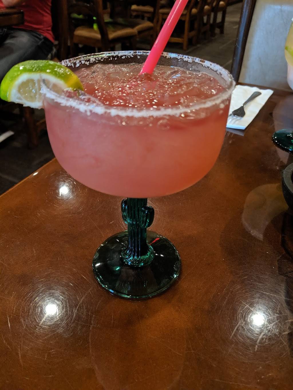 Mi Tierra Family Mexican Restaurant | restaurant | 5500 Old Cheney Rd #4, Lincoln, NE 68516, USA | 4022613221 OR +1 402-261-3221