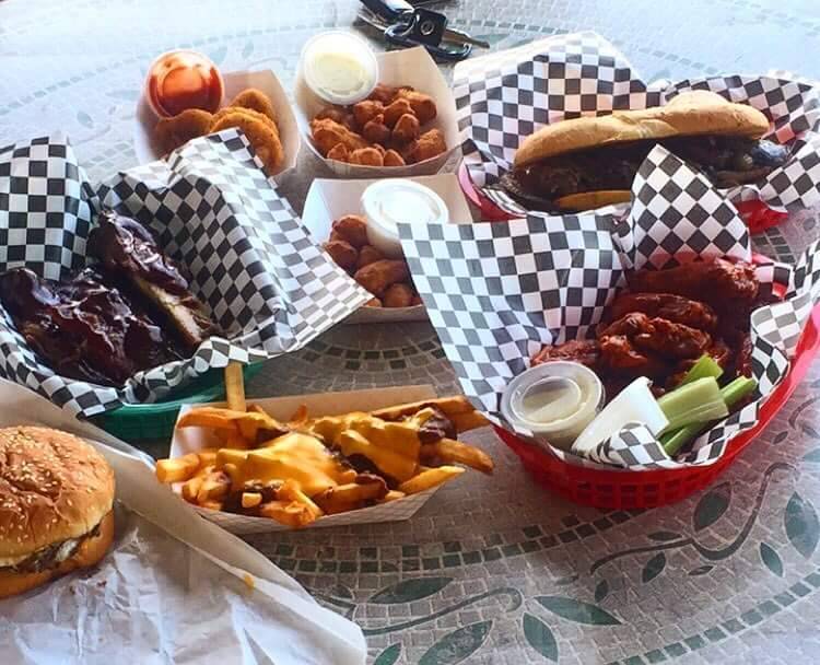 Bennys Burgers and BBQ | restaurant | 10001 W Bell Rd, Sun City, AZ 85351, USA | 6238152156 OR +1 623-815-2156