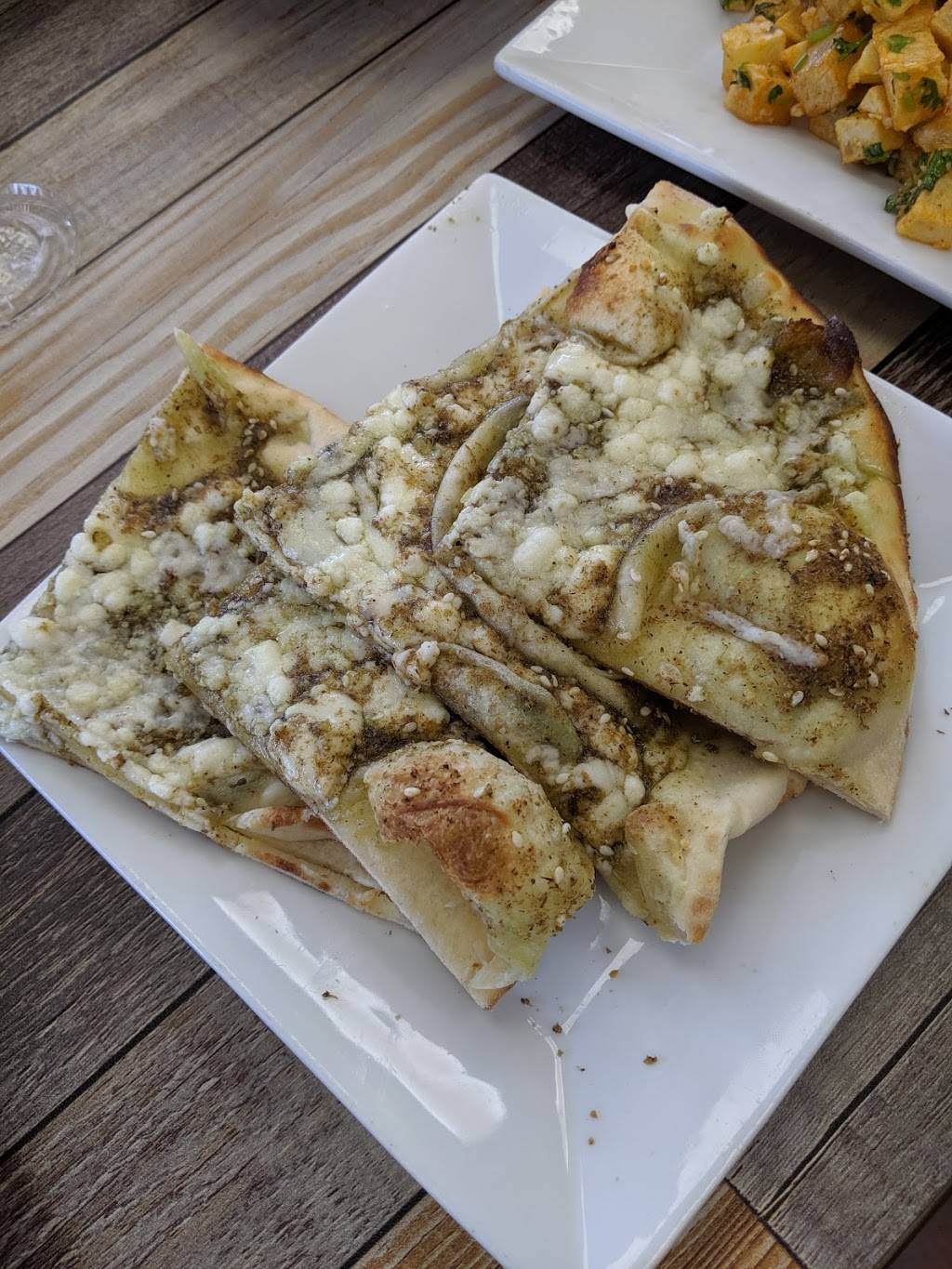 Basha Grill | restaurant | 26951 Ford Rd, Dearborn Heights, MI 48127, USA | 3133952222 OR +1 313-395-2222