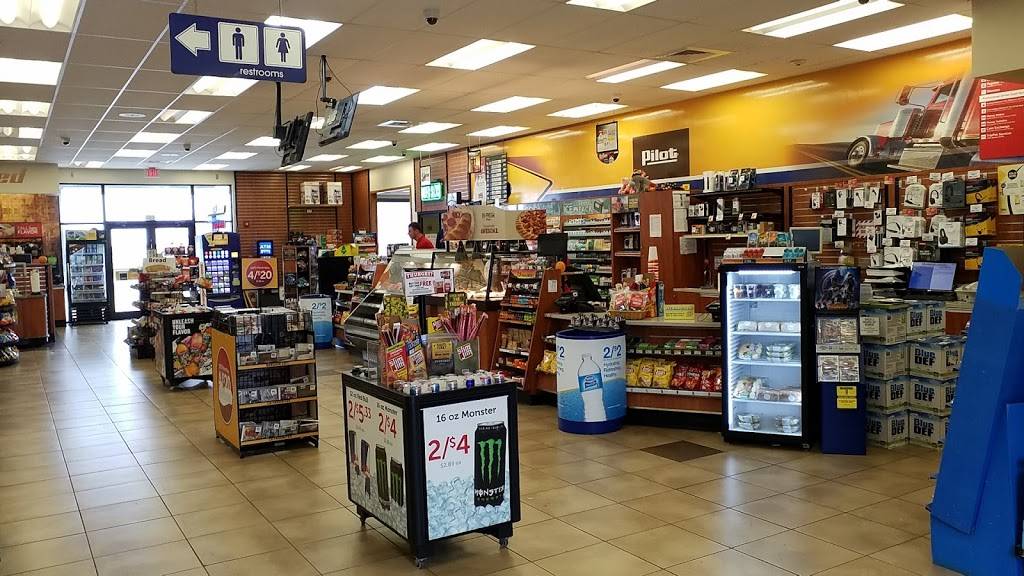 Pilot Travel Center | restaurant | 900 Plaza Ave, Woodhull, IL 61490, USA | 3093344550 OR +1 309-334-4550
