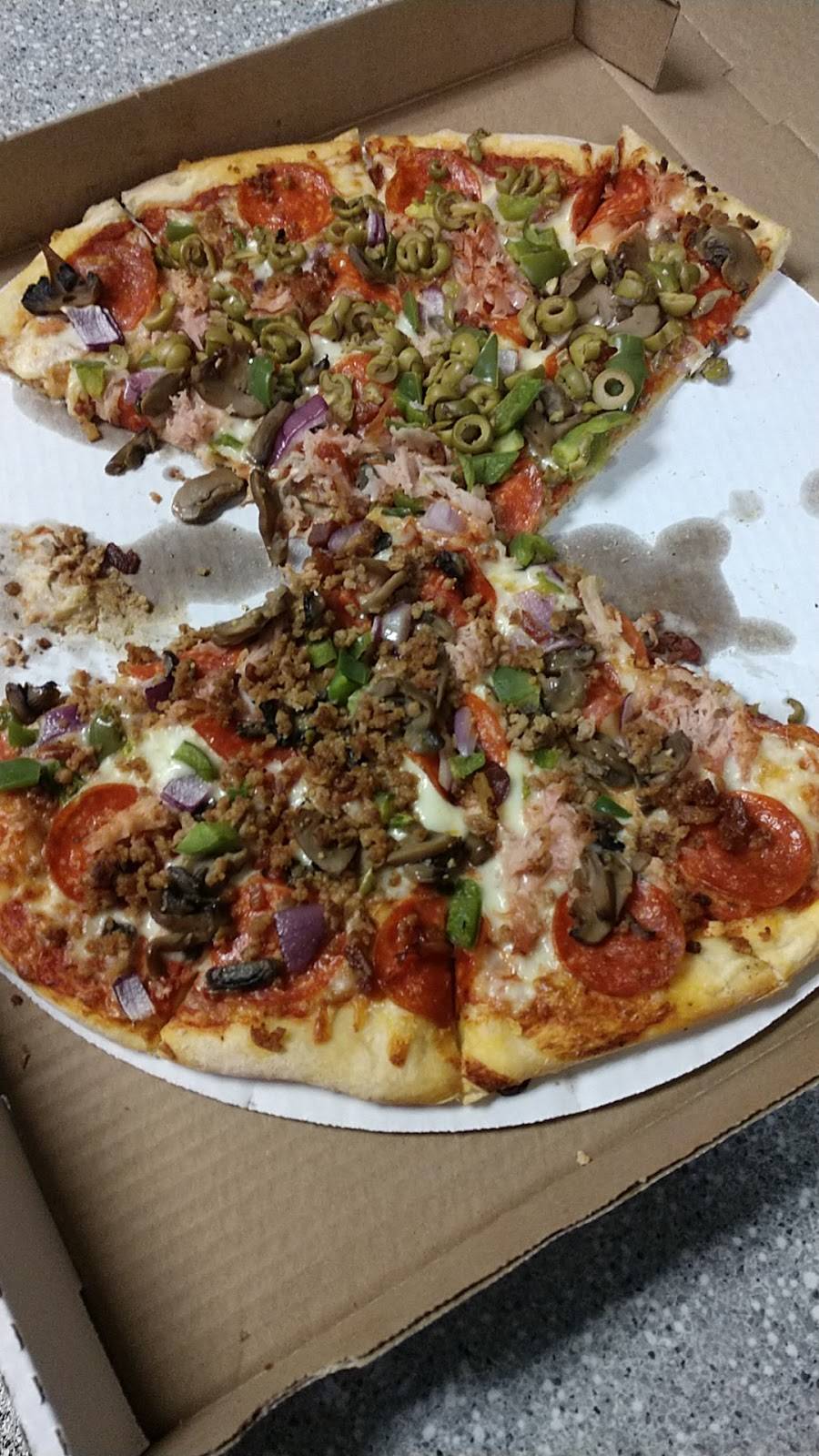 Papas Pizza | restaurant | 8812 Water St, Montague, MI 49437, USA | 2318932755 OR +1 231-893-2755