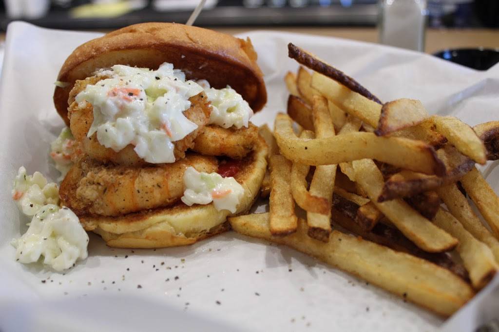 The Turnhouse Grille | restaurant | 1600 E Woodlawn Rd Suite 100, Charlotte, NC 28209, USA | 7045039372 OR +1 704-503-9372