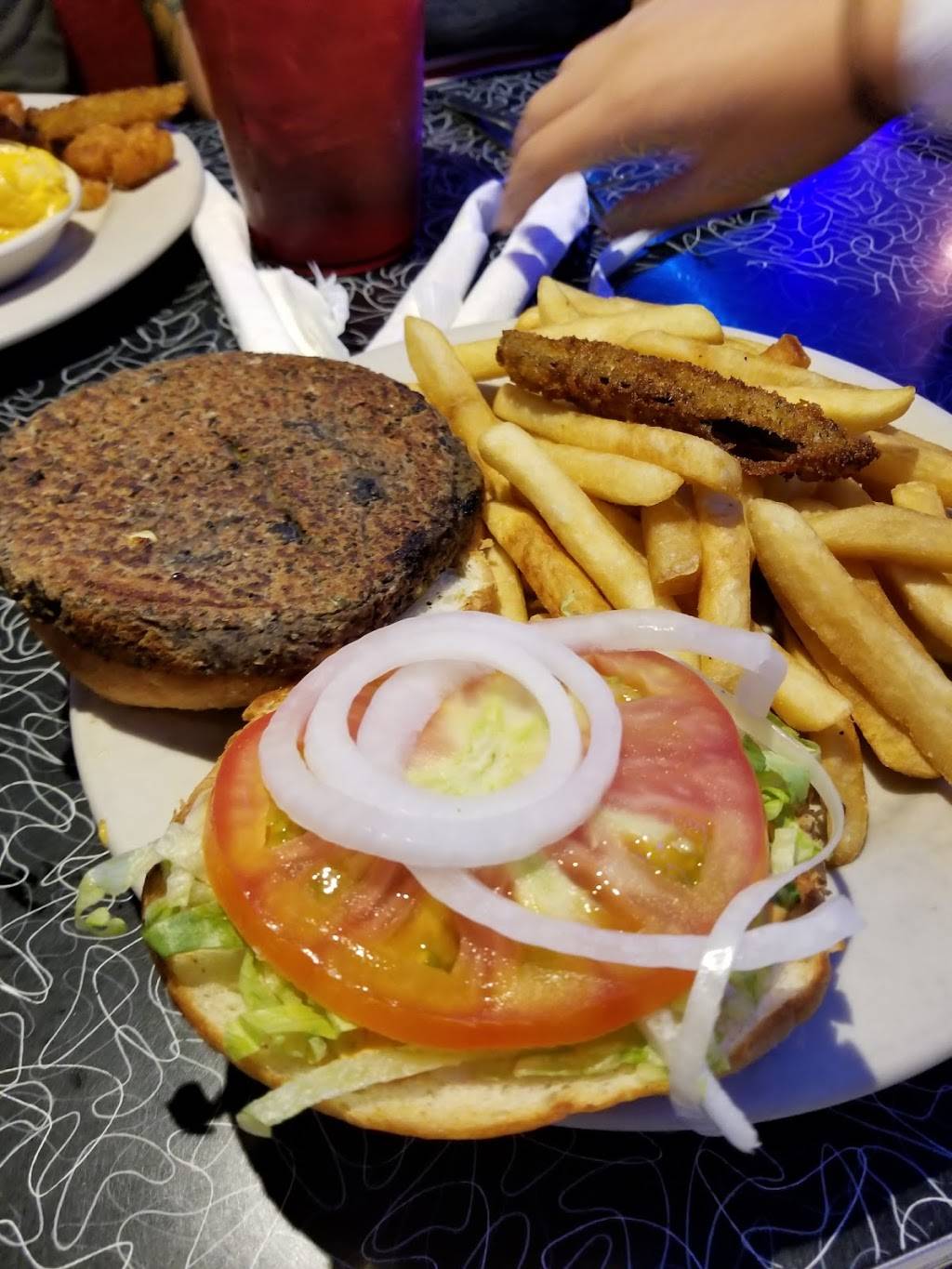 Galaxy Diner | restaurant | 3109 W Cary St, Richmond, VA 23221, USA | 8042130510 OR +1 804-213-0510