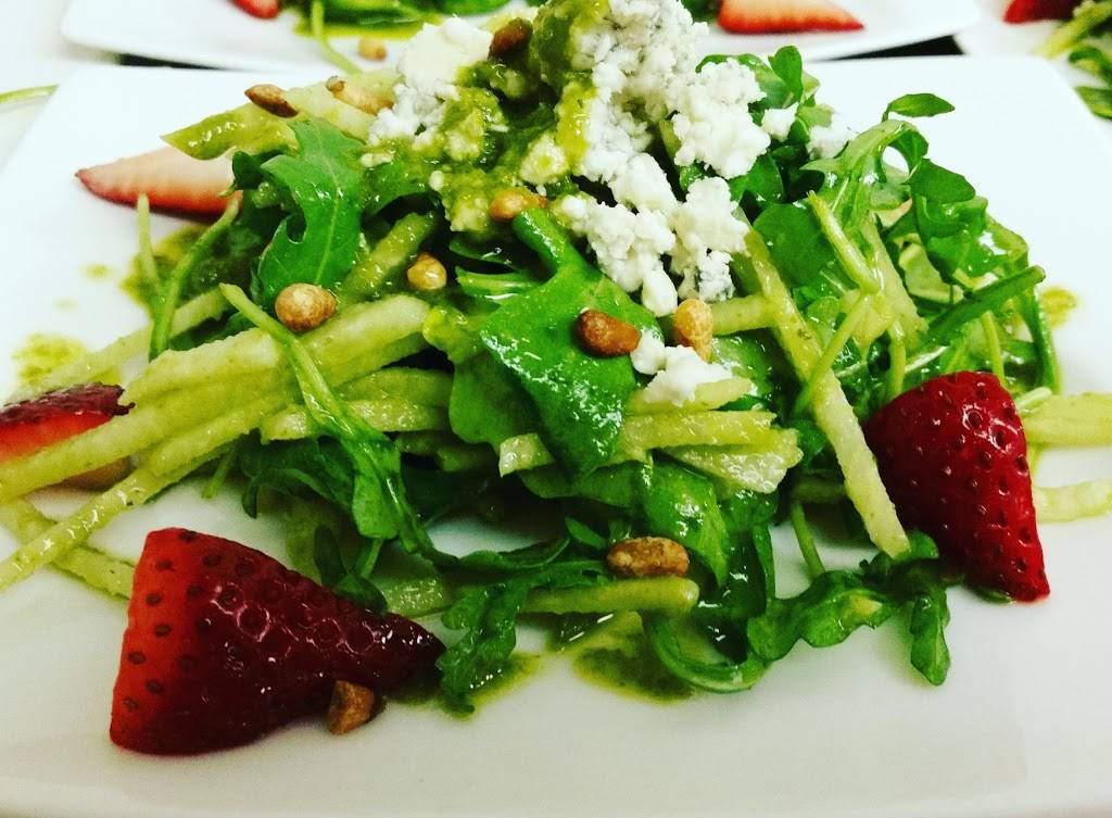 Red Circle Inn and Bistro | restaurant | N44W33013 Watertown Plank Rd, Nashotah, WI 53058, USA | 2623674883 OR +1 262-367-4883