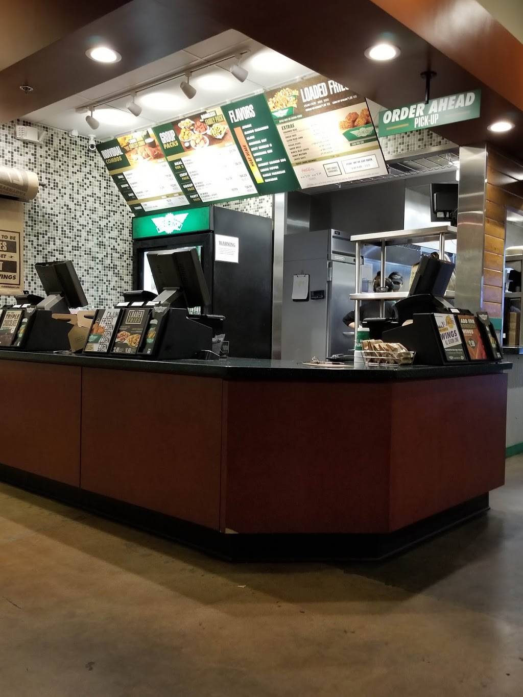 Wingstop | restaurant | 10374 Sepulveda Blvd, Mission Hills, CA 91345, USA | 8188989464 OR +1 818-898-9464