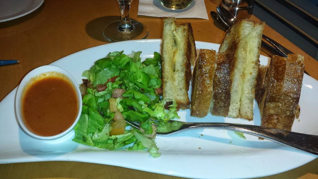 Avenue Grill | restaurant | 1331 Pennsylvania Ave NW, Washington, DC 20004, USA | 2026266970 OR +1 202-626-6970