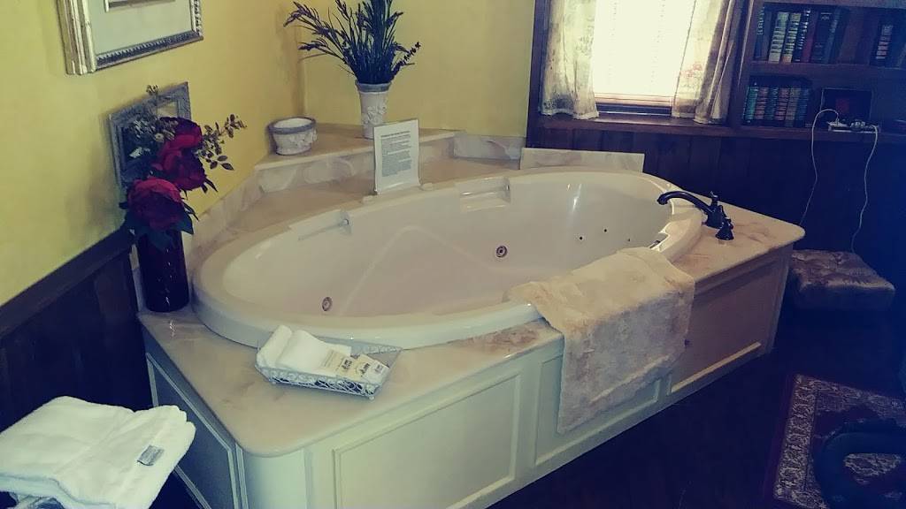 Asa Ransom House | restaurant | 10529 Main St, Clarence, NY 14031, USA | 7167592315 OR +1 716-759-2315