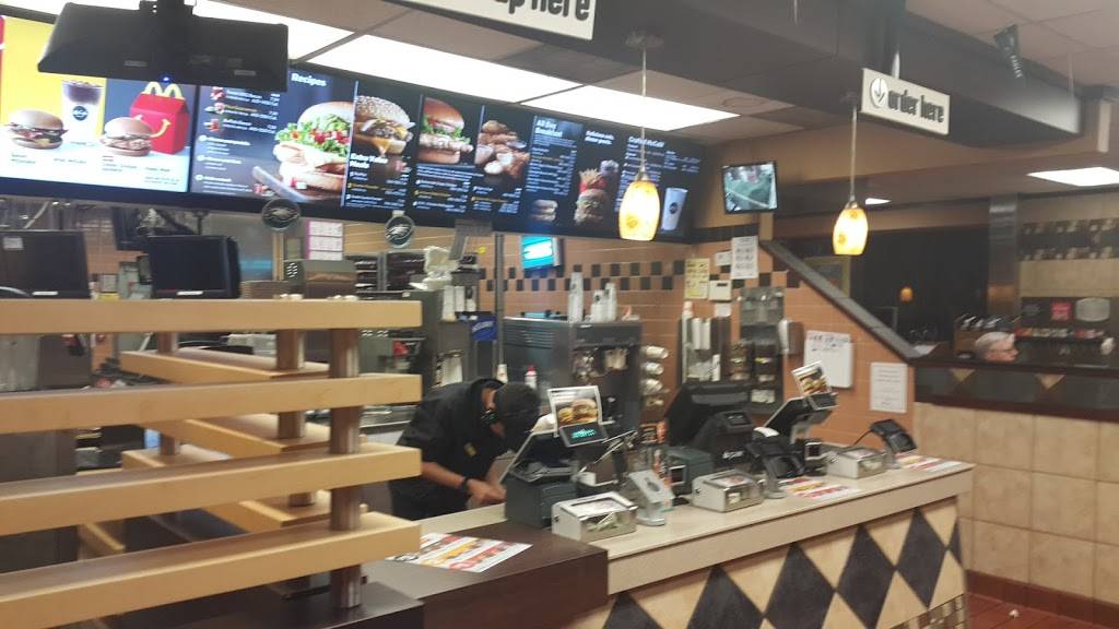 McDonalds | cafe | 7901 Oxford Ave, Philadelphia, PA 19111, USA | 2157258650 OR +1 215-725-8650