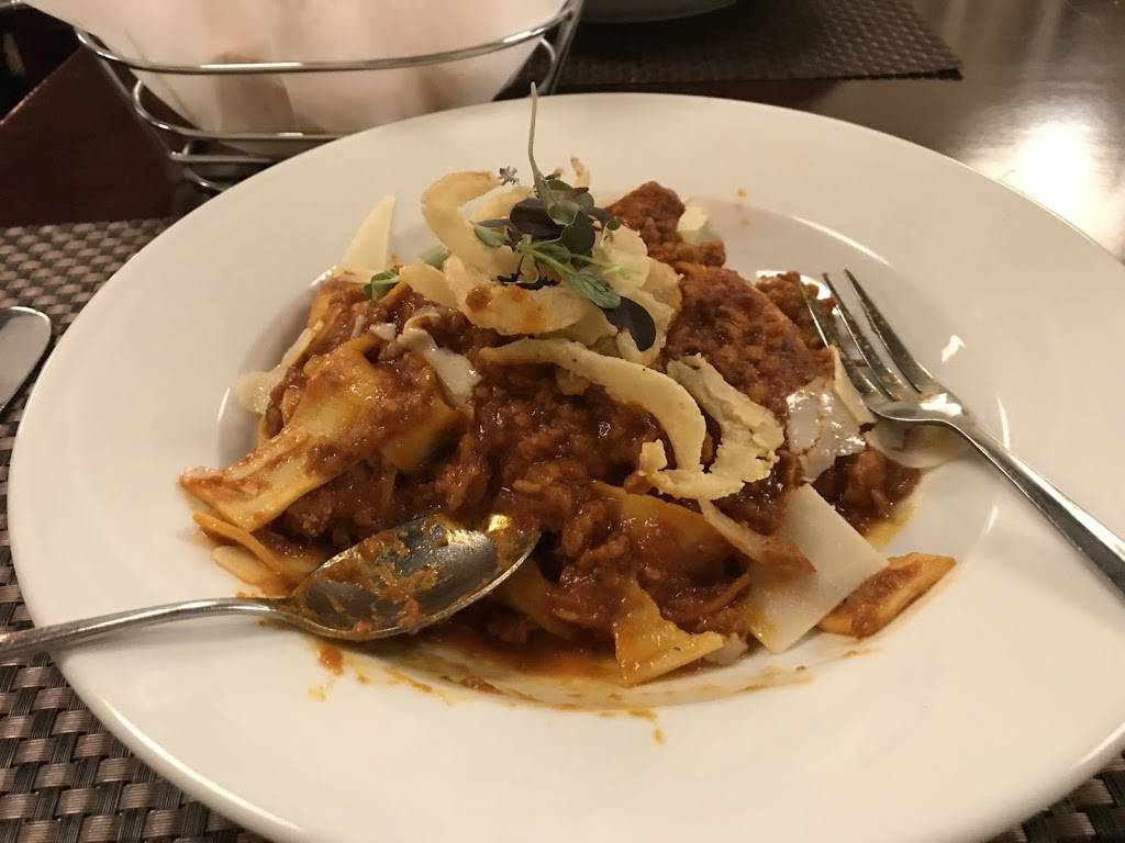 Casa Italiana (Vecchio E Nuovo) | restaurant | 8801 Three Chopt Rd Suite B, Richmond, VA 23229, USA | 8043032769 OR +1 804-303-2769