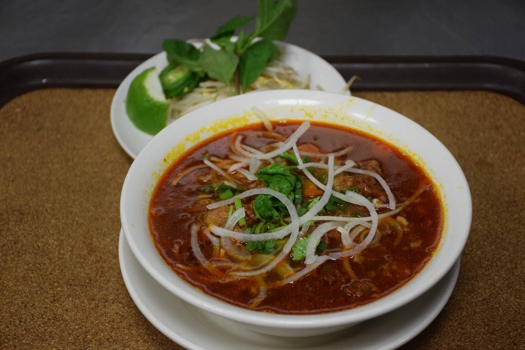 Pho Que Huong | restaurant | 400 N Greenville Ave Suite 15, Richardson, TX 75081, USA | 9728699999 OR +1 972-869-9999