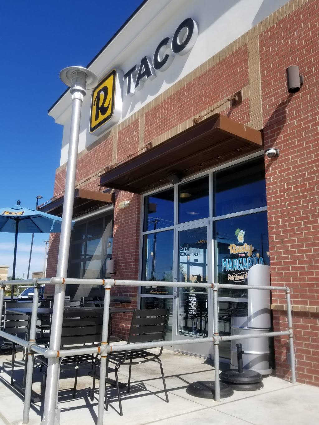 R Taco | restaurant | 1520 E Debbie Ln, Mansfield, TX 76063, USA | 6825181539 OR +1 682-518-1539