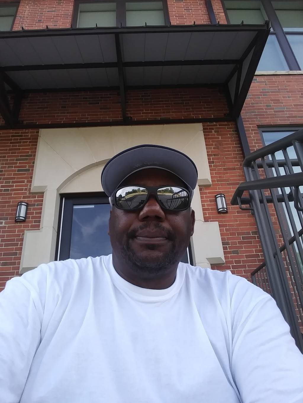 Wings R King Express | restaurant | 345 6th Ave SW, Birmingham, AL 35211, USA | 2055180790 OR +1 205-518-0790