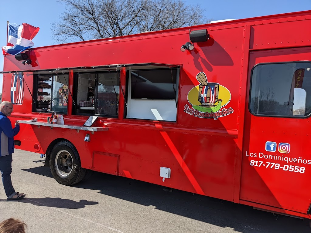 Los Dominiqueños food truck | restaurant | 752 S Knowles Dr, Saginaw, TX 76179, USA | 8177790558 OR +1 817-779-0558