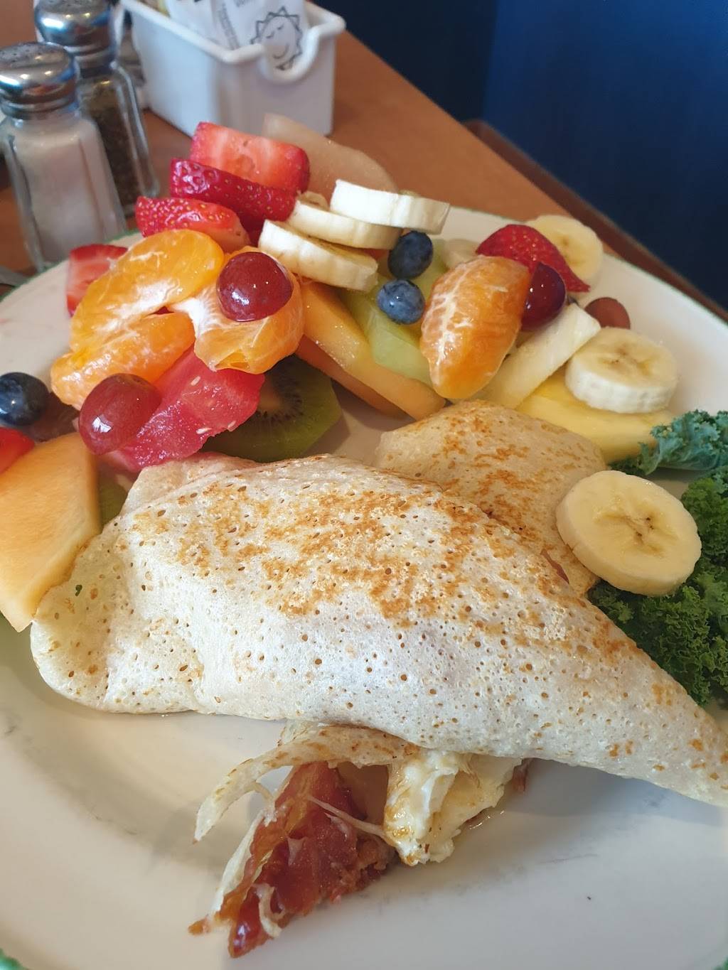 Cora | restaurant | 135 Mapleview Dr W, Barrie, ON L4N 9H7, Canada | 7057258686 OR +1 705-725-8686