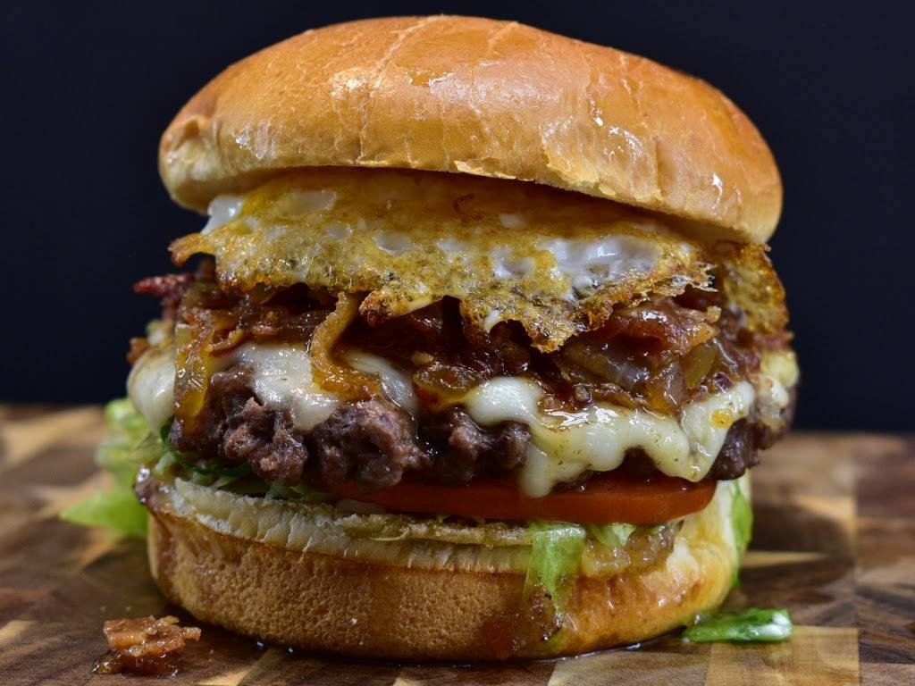 Twisted Burger Round Lake | restaurant | 301 N Cedar Lake Rd, Round Lake, IL 60073, USA | 2247575796 OR +1 224-757-5796