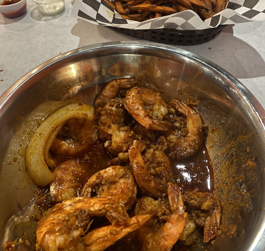 Submarine Crab Denton | restaurant | 717 I-35E South, Suite 100, Denton, TX 76205, USA | 9405141195 OR +1 940-514-1195