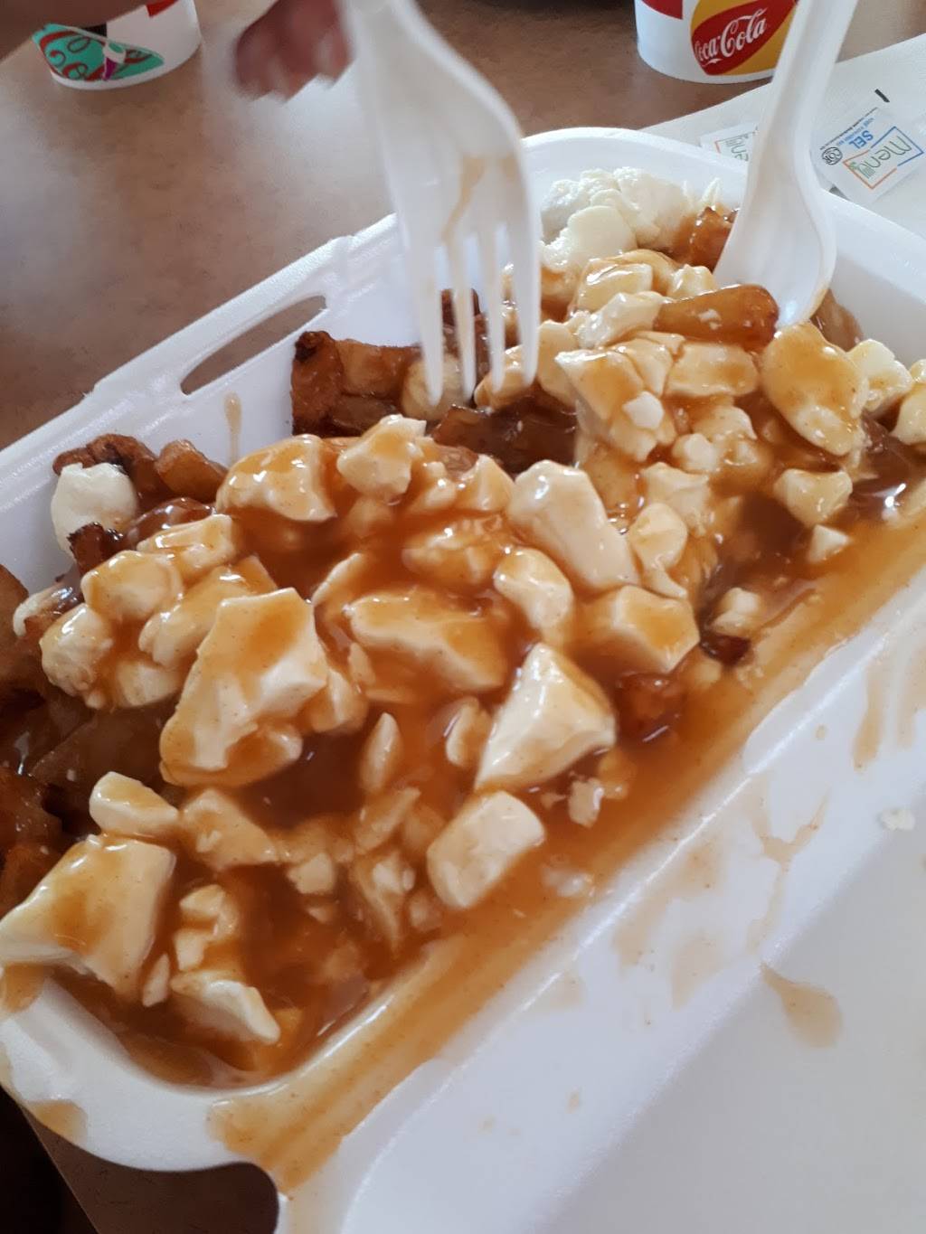 Ti-Will Patates | restaurant | 1151 Rue Philippe-Chartrand, Terrebonne, QC J7M 2B1, Canada | 4509680424 OR +1 450-968-0424