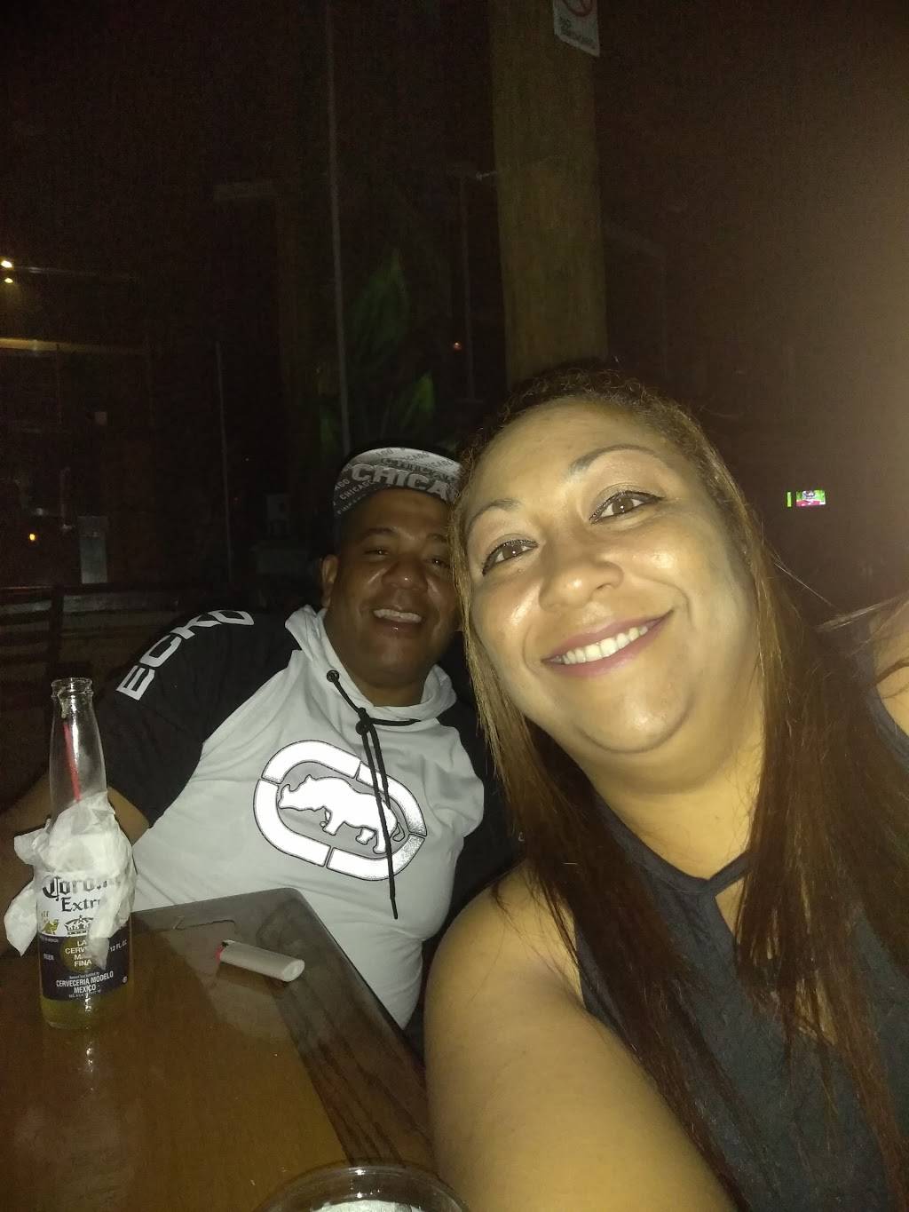 Green Gators Bar & Grill | restaurant | 9202 Anderson Rd, Tampa, FL 33634, USA | 8133042260 OR +1 813-304-2260