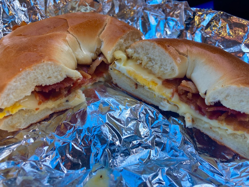 Whitney Donut And Sandwich Shop | bakery | 2574 Whitney Ave, Hamden, CT 06518, USA | 2032489095 OR +1 203-248-9095