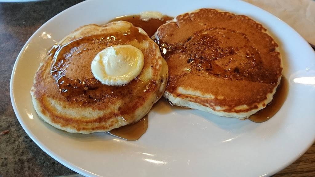 Sharis Cafe and Pies | bakery | 19428 Hwy 99, Lynnwood, WA 98036, USA | 4257786028 OR +1 425-778-6028