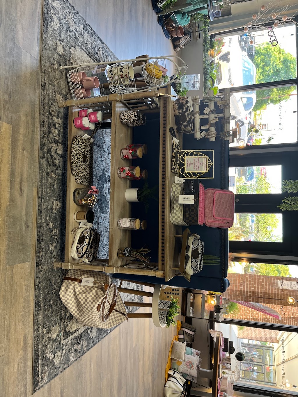 Gigis Boutique & Eats | restaurant | 2 E 9 Mile Rd Unit #9, Pensacola, FL 32534, USA | 8508983303 OR +1 850-898-3303