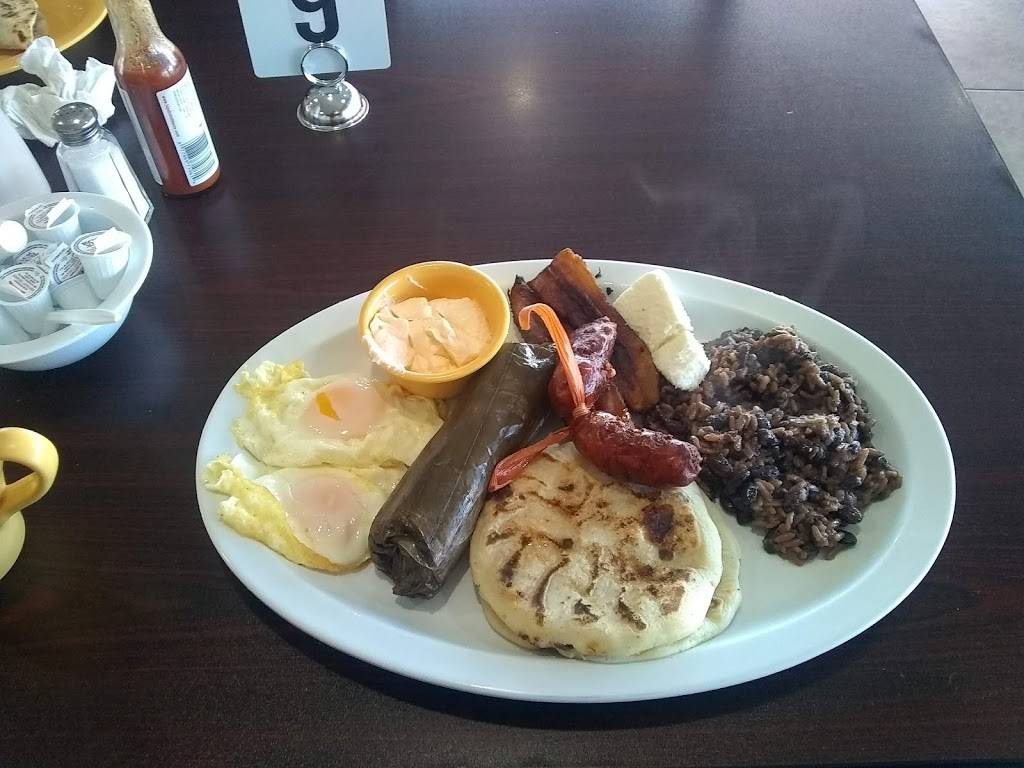 El Garrobero Restaurant | restaurant | 13099-13025 E Senora St, Bassett, CA 91746, USA | 6263463827 OR +1 626-346-3827