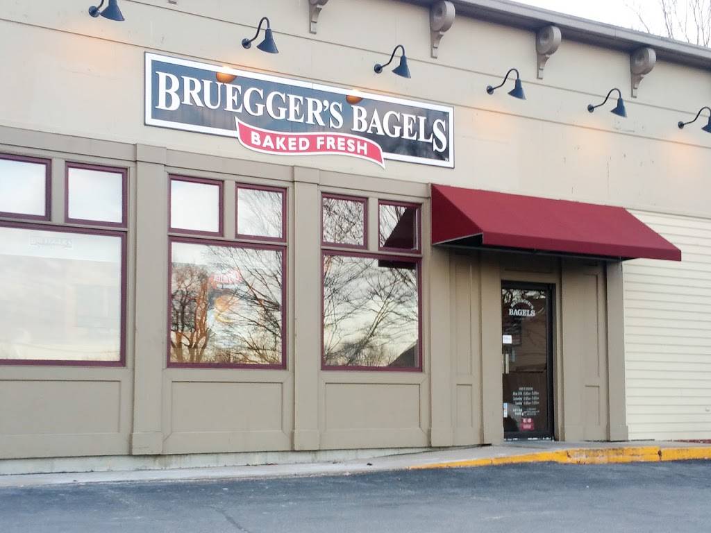 Brueggers Bagels | bakery | 3310 Mt Vernon Rd SE, Cedar Rapids, IA 52403, USA | 3193646964 OR +1 319-364-6964