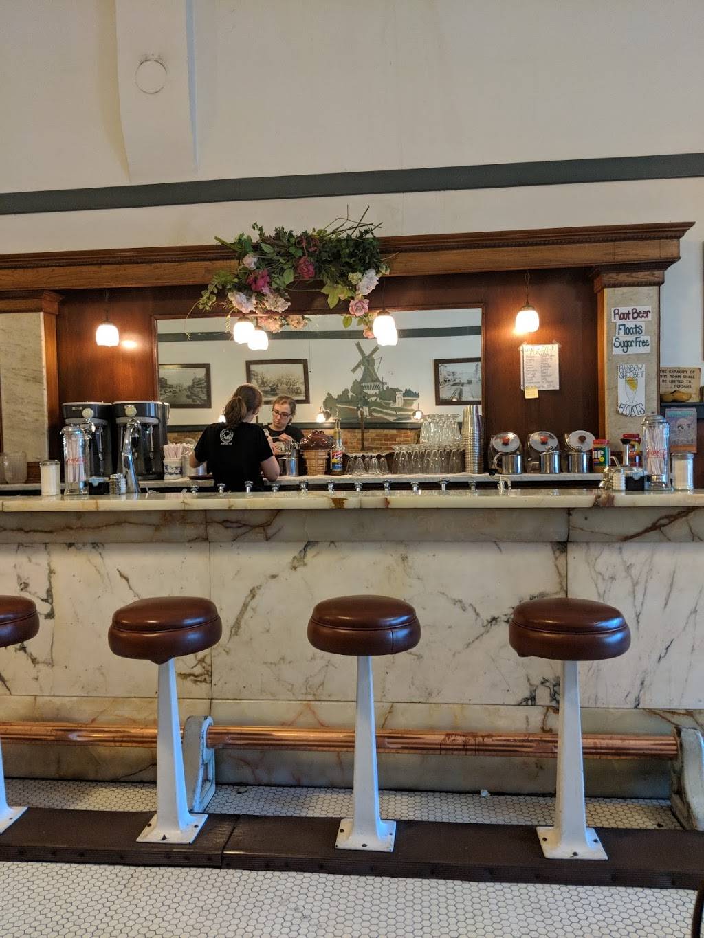 Old Mill Tasty Shop | restaurant | 604 E Douglas Ave, Wichita, KS 67202, USA | 3162646500 OR +1 316-264-6500