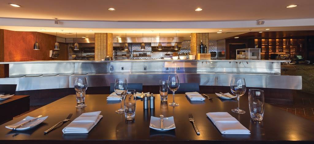 Chopps American Bar and Grill | restaurant | 1 Burlington Mall Road- Lobby Level, Burlington, MA 01803, USA | 7812216643 OR +1 781-221-6643