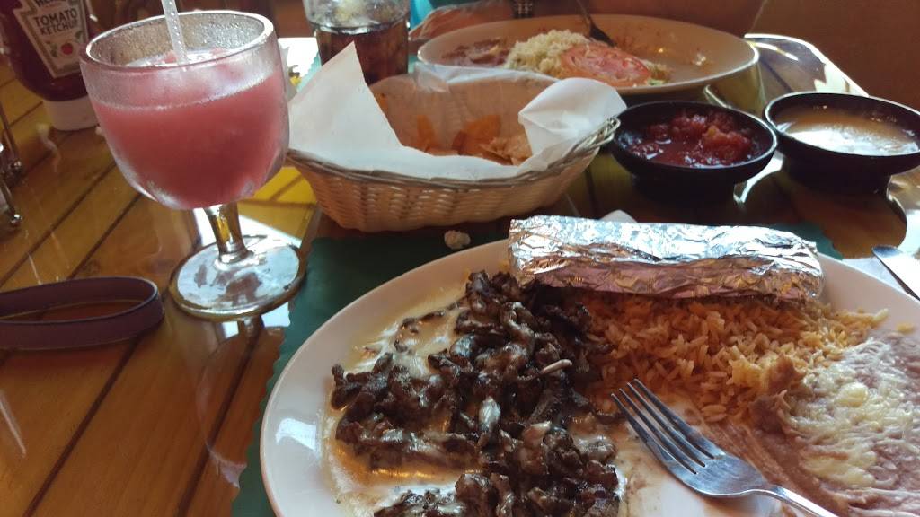 El Mezcal | restaurant | 2312 N Central Ave, Marshfield, WI 54449, USA | 7153846532 OR +1 715-384-6532