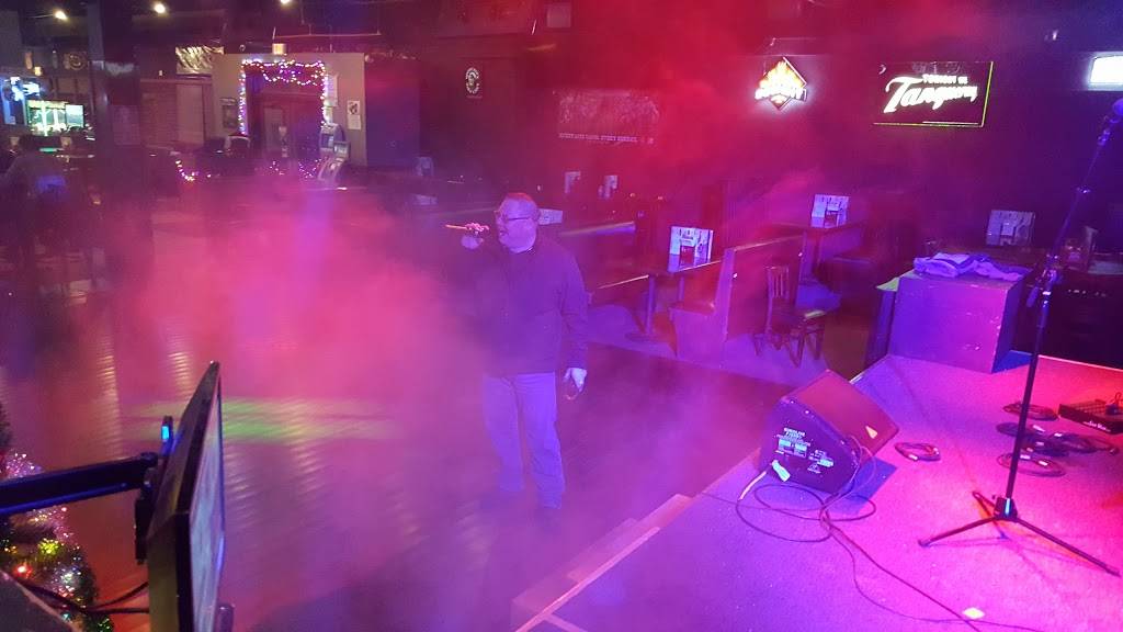 Bogies Bar & Grill - West | restaurant | 14334 U St, Omaha, NE 68137, USA | 4022814031 OR +1 402-281-4031