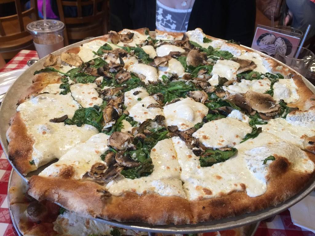 Grimaldis | restaurant | 242-02 61st Ave, Douglaston, NY 11362, USA | 7188192133 OR +1 718-819-2133