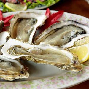 The Colonial Trail Seafood Market | restaurant | 580 Colonial Trail E, Surry, VA 23883, USA | 7572940580 OR +1 757-294-0580