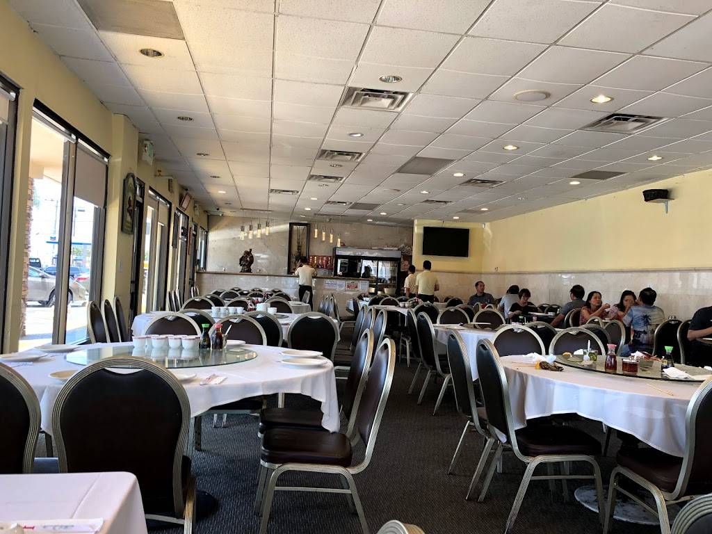 Tan Cang Newport Seafood | restaurant | 4411 W 1st St, Santa Ana, CA 92703, USA | 7145315146 OR +1 714-531-5146