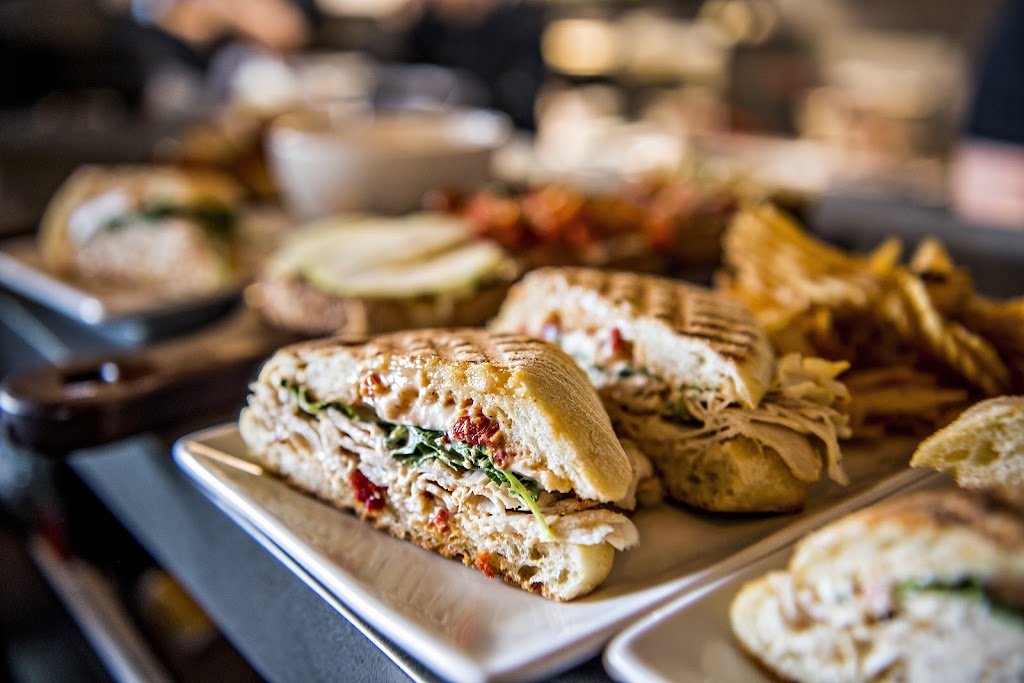 Postino The Rim | restaurant | 17627 La Cantera Pkwy Suite 103, San Antonio, TX 78257, USA | 2108994200 OR +1 210-899-4200