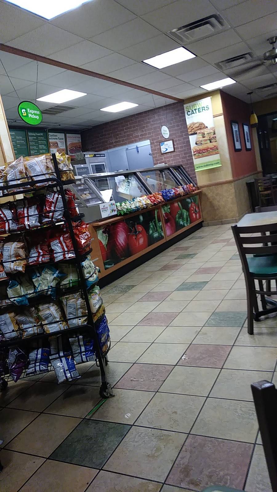 Subway | restaurant | 927 N W Ave, Jackson, MI 49202, USA | 5177889696 OR +1 517-788-9696