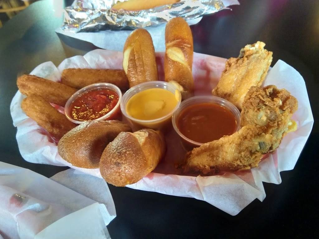 Rush On Main | restaurant | 112 S Main St, Zionsville, IN 46077, USA | 3173442416 OR +1 317-344-2416