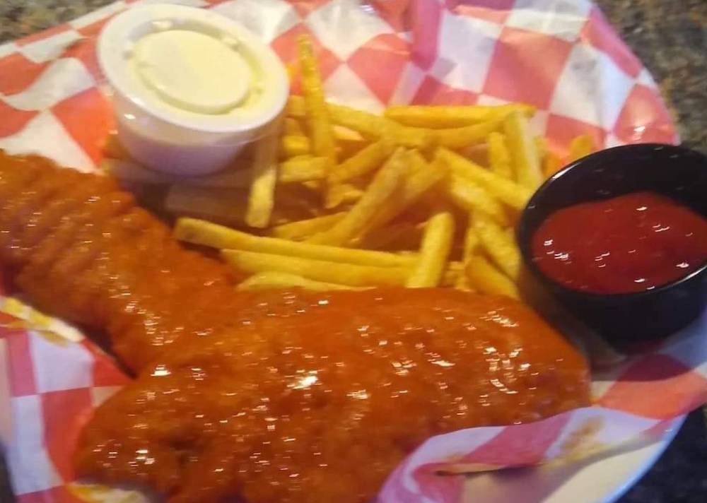 Yummiez | restaurant | 2501Pine Ave, Niagara Falls, NY 14301, USA | 7164985000 OR +1 716-498-5000