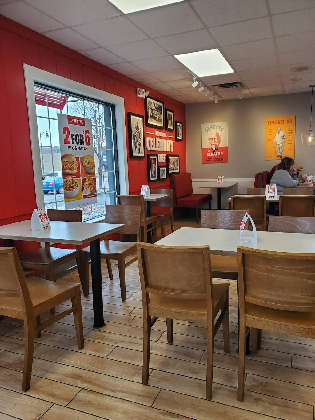 KFC | restaurant | 1560 Robert Street, South, St Paul, MN 55118, USA | 6514579822 OR +1 651-457-9822