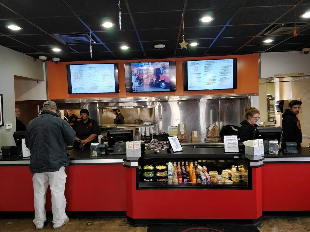 Lazybones Smokehouse | restaurant | 27475 Groesbeck Hwy, Roseville, MI 48066, USA | 5867757427 OR +1 586-775-7427